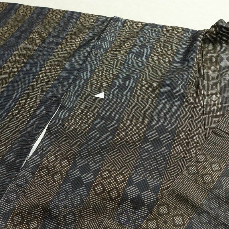 紬 しつけ糸付き 正絹 縞柄・線柄 袷仕立て 身丈150cm 裄丈66cm リサイクル着物 着物 モダン 多色使い_画像13