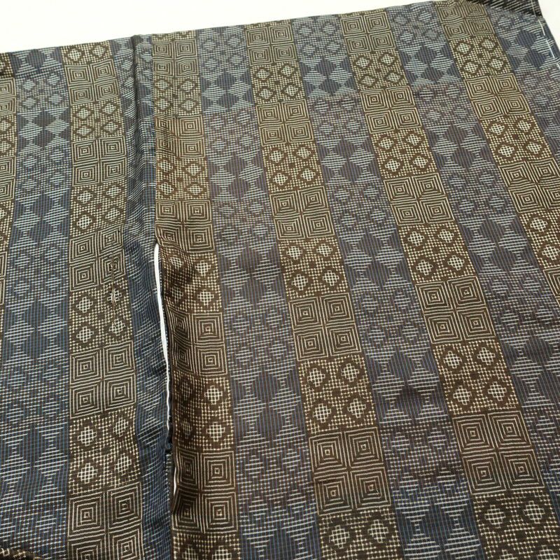 紬 しつけ糸付き 正絹 縞柄・線柄 袷仕立て 身丈150cm 裄丈66cm リサイクル着物 着物 モダン 多色使い_画像15