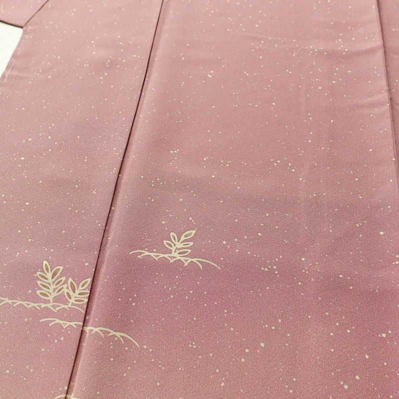 訪問着 美品 しつけ糸付き 縮緬 正絹 風景柄 袷仕立て 身丈166.5cm 裄丈68.5cm リサイクル着物 着物 入学式 卒業式 七五三 お宮参り フォーマル ピンク_画像5