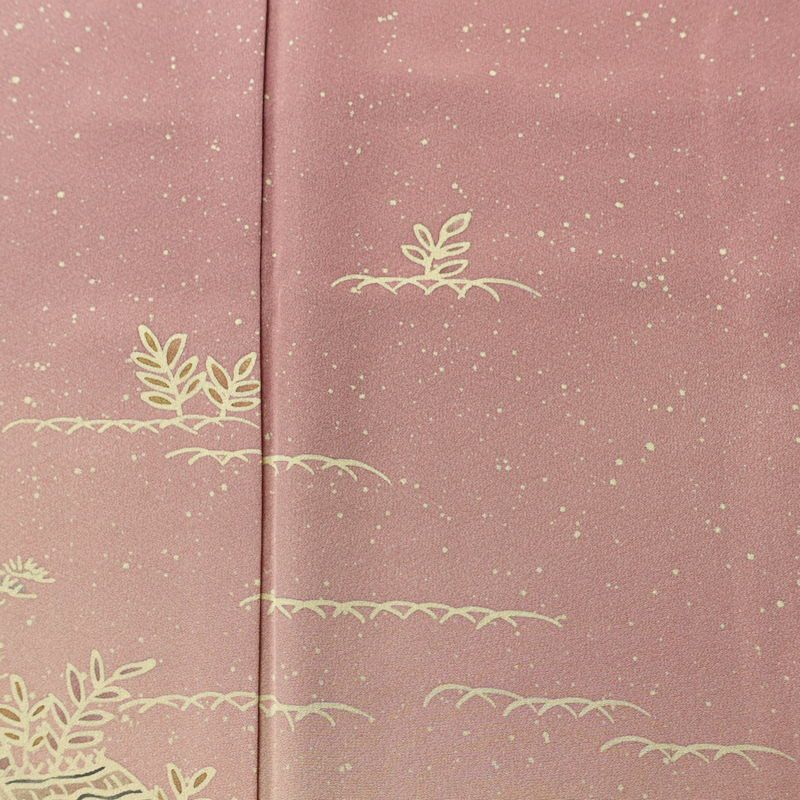 訪問着 美品 しつけ糸付き 縮緬 正絹 風景柄 袷仕立て 身丈166.5cm 裄丈68.5cm リサイクル着物 着物 入学式 卒業式 七五三 お宮参り フォーマル ピンク_画像6