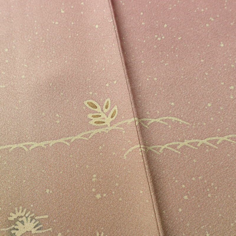 訪問着 美品 しつけ糸付き 縮緬 正絹 風景柄 袷仕立て 身丈166.5cm 裄丈68.5cm リサイクル着物 着物 入学式 卒業式 七五三 お宮参り フォーマル ピンク_画像11