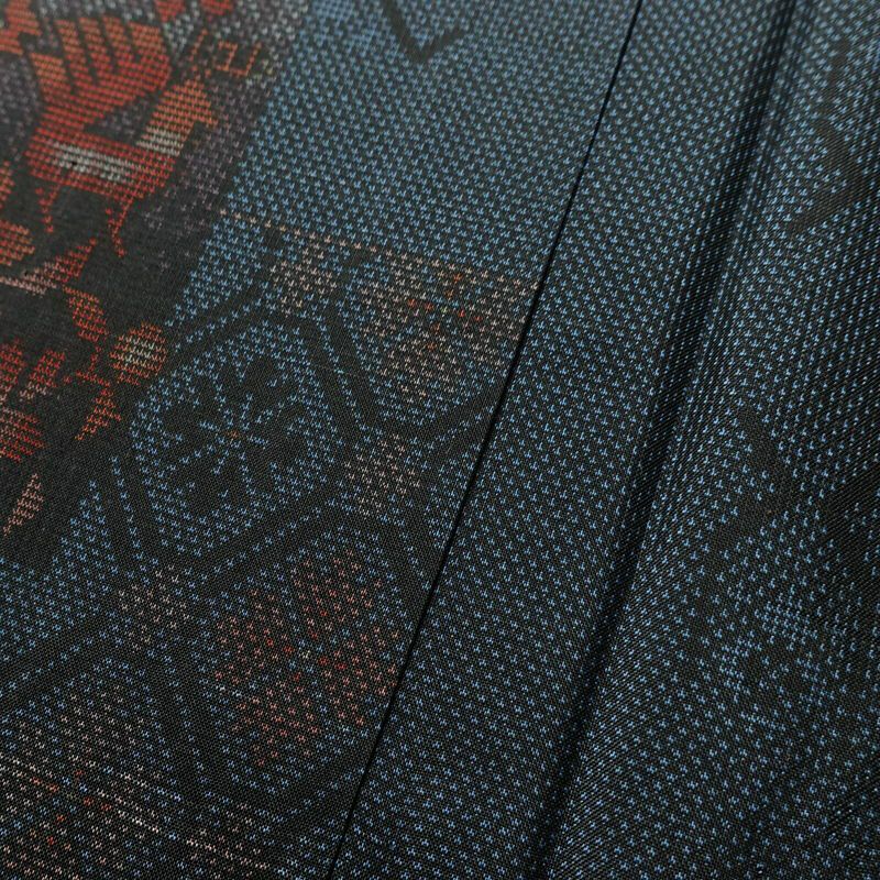 大島紬 証紙あり 正絹 幾何学柄・抽象柄 袷仕立て 身丈161.5cm 裄丈61.5cm リサイクル着物 一部しつけ糸付き 着物 青・紺_画像10