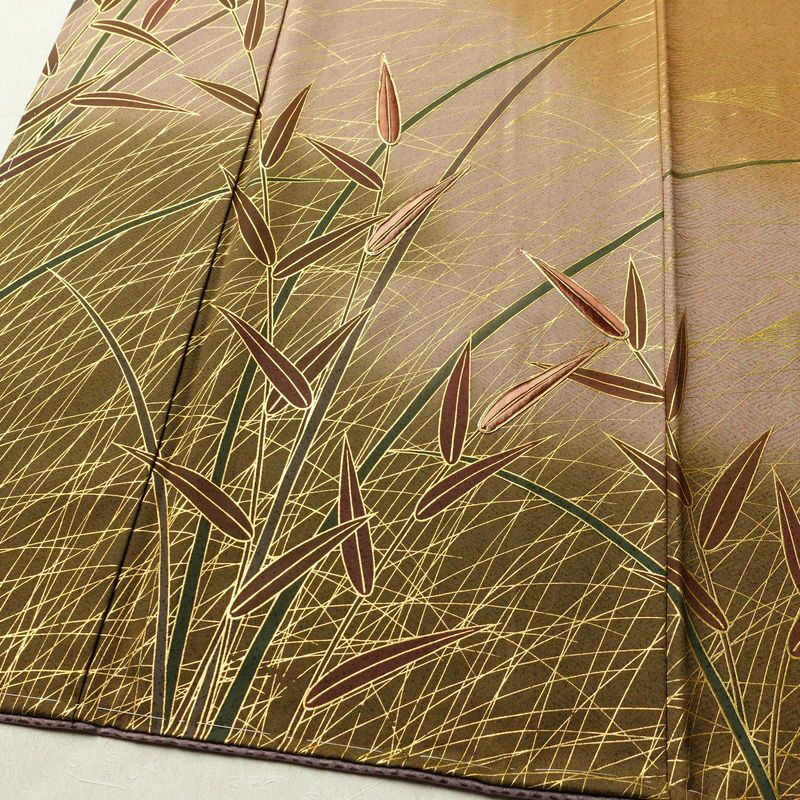 訪問着 良品 しつけ糸付き 正絹 木の葉・植物柄 袷仕立て 身丈162.5cm 裄丈65cm リサイクル着物 着物 刺繍 金彩 入学式 卒業式 七五三 お宮参り フォーマル 黄・黄土色_画像4