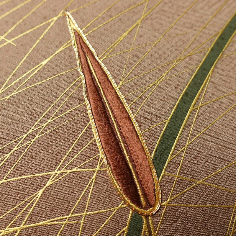 訪問着 良品 しつけ糸付き 正絹 木の葉・植物柄 袷仕立て 身丈162.5cm 裄丈65cm リサイクル着物 着物 刺繍 金彩 入学式 卒業式 七五三 お宮参り フォーマル 黄・黄土色_画像10