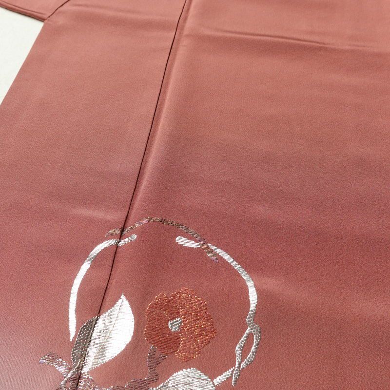 付け下げ 縮緬 一つ紋付き 正絹 花柄 袷仕立て 身丈161.5cm 裄丈68cm リサイクル着物 着物 刺繍 入学式 七五三 お宮参り フォーマル シンプル 上品 ピンク_画像5