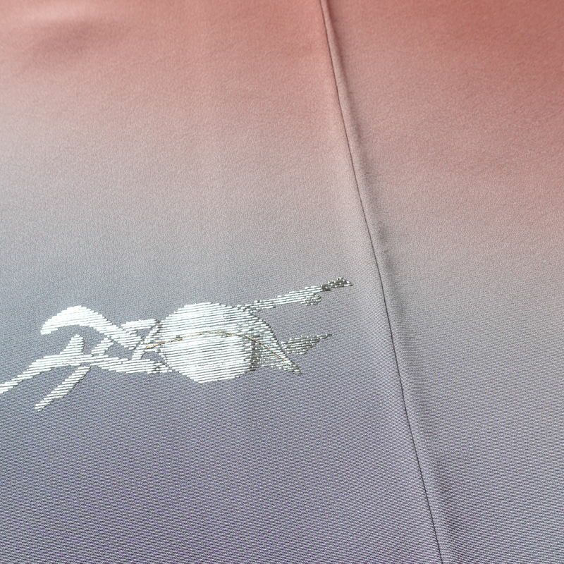 付け下げ 縮緬 一つ紋付き 正絹 花柄 袷仕立て 身丈161.5cm 裄丈68cm リサイクル着物 着物 刺繍 入学式 七五三 お宮参り フォーマル シンプル 上品 ピンク_画像11