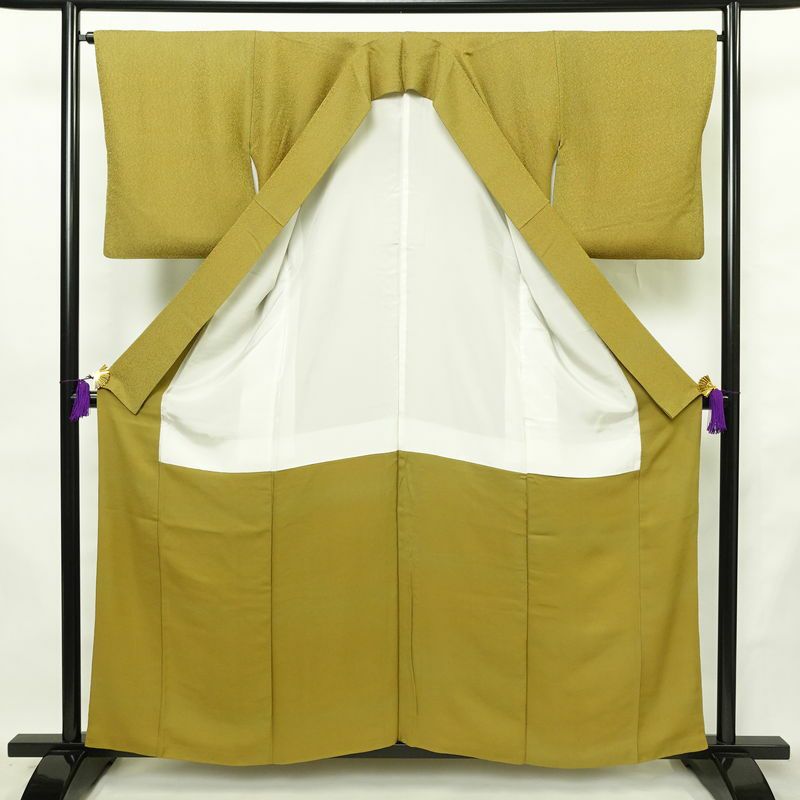 色無地 一つ紋付き 正絹 幾何学柄・抽象柄 袷仕立て 身丈158cm 裄丈65.5cm リサイクル着物 着物 ぼかし お茶会 フォーマル 黄・黄土色_画像3