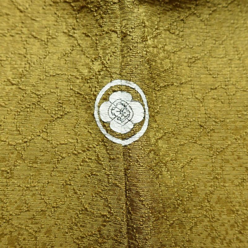 色無地 一つ紋付き 正絹 幾何学柄・抽象柄 袷仕立て 身丈158cm 裄丈65.5cm リサイクル着物 着物 ぼかし お茶会 フォーマル 黄・黄土色_画像12