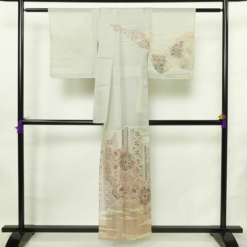 盛夏 訪問着 良品 夏用 三つ紋付き 正絹 古典柄 単衣仕立て 身丈155cm 裄丈63cm リサイクル着物 着物 箔 フォーマル 緑・うぐいす色_画像2