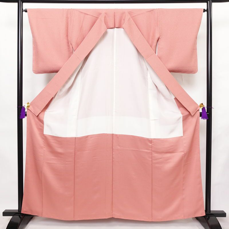 色無地 美品 しつけ糸付き 正絹 その他の柄 袷仕立て 身丈160.5cm 裄丈64.5cm リサイクル着物 着物 お茶会 フォーマル ピンク_画像3