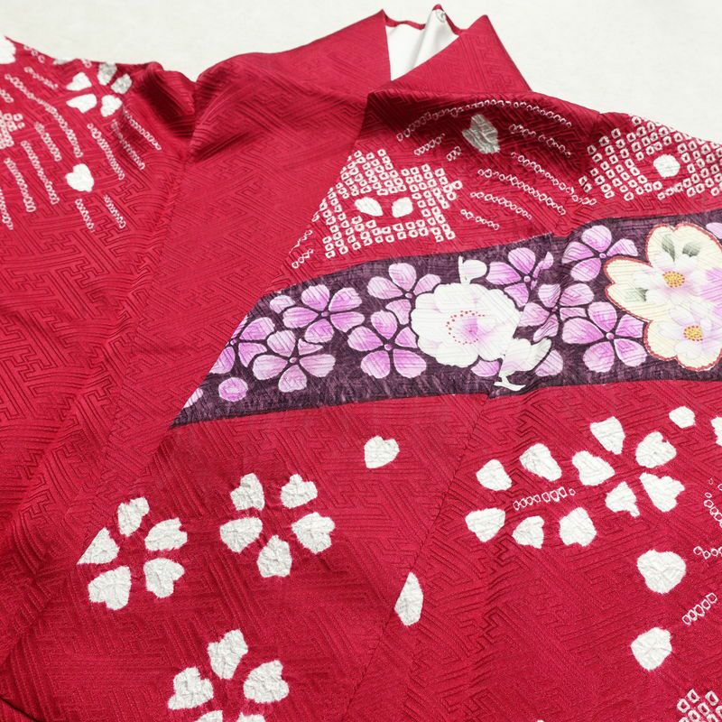 振袖 良品 絞り 正絹 花柄 袷仕立て 身丈165.5cm 裄丈68.5cm リサイクル着物 着物 成人式 二十歳 二十歳の集い パーティー フォーマル 華やか 桜 ピンク_画像17