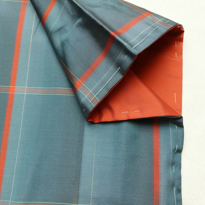 紬 アンサンブル 良品 しつけ糸付き セット品 正絹 チェック・格子柄 袷仕立て 身丈165cm 裄丈66cm リサイクル着物 着物 青・紺_画像12