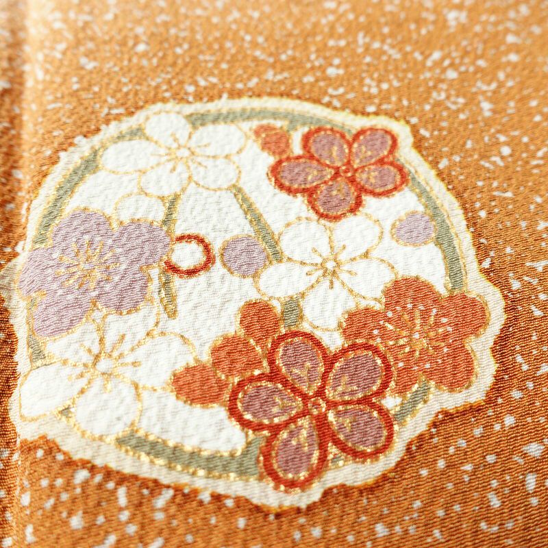 訪問着 良品 縮緬 一つ紋付き 正絹 古典柄 袷仕立て 身丈159cm 裄丈64cm リサイクル着物 着物 箔 金彩 入学式 卒業式 七五三 お宮参り フォーマル 菊 萩 茶_画像8