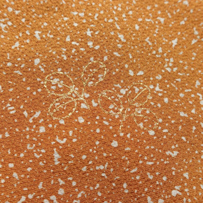 訪問着 良品 縮緬 一つ紋付き 正絹 古典柄 袷仕立て 身丈159cm 裄丈64cm リサイクル着物 着物 箔 金彩 入学式 卒業式 七五三 お宮参り フォーマル 菊 萩 茶_画像14