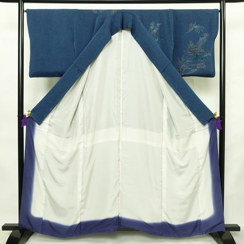 付け下げ 縮緬 一つ紋付き 正絹 古典柄 袷仕立て 身丈159cm 裄丈66cm リサイクル着物 着物 卒業式 パーティー フォーマル 青・紺_画像3