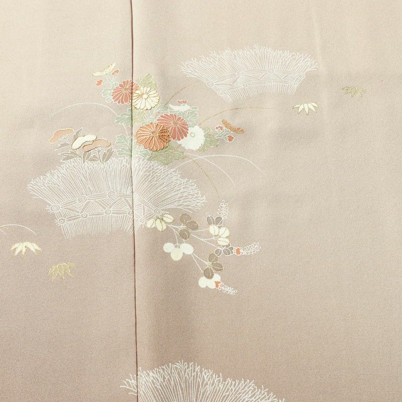 付け下げ 金駒刺繍 正絹 木の葉・植物柄 袷仕立て 身丈163cm 裄丈66cm リサイクル着物 着物 箔 金彩 入学式 卒業式 七五三 お宮参り フォーマル シンプル 上品 ベージュ_画像6