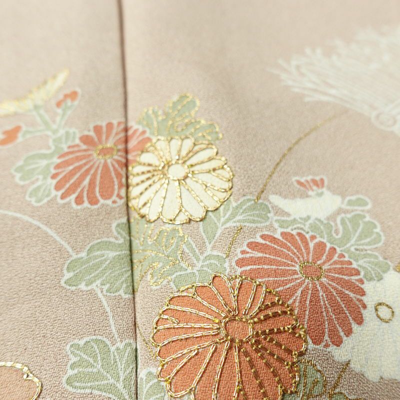 付け下げ 金駒刺繍 正絹 木の葉・植物柄 袷仕立て 身丈163cm 裄丈66cm リサイクル着物 着物 箔 金彩 入学式 卒業式 七五三 お宮参り フォーマル シンプル 上品 ベージュ_画像8