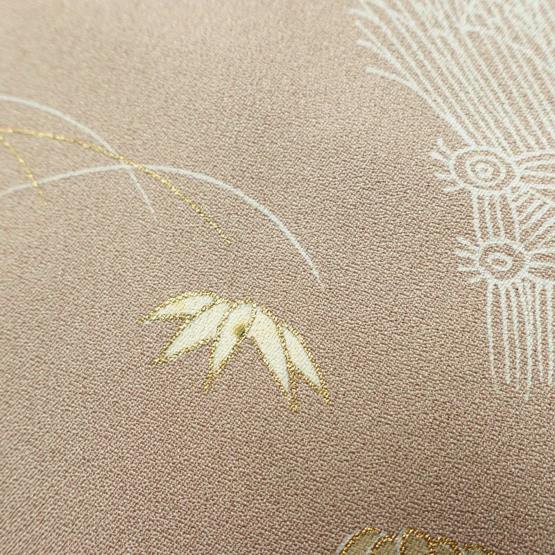 付け下げ 金駒刺繍 正絹 木の葉・植物柄 袷仕立て 身丈163cm 裄丈66cm リサイクル着物 着物 箔 金彩 入学式 卒業式 七五三 お宮参り フォーマル シンプル 上品 ベージュ_画像9