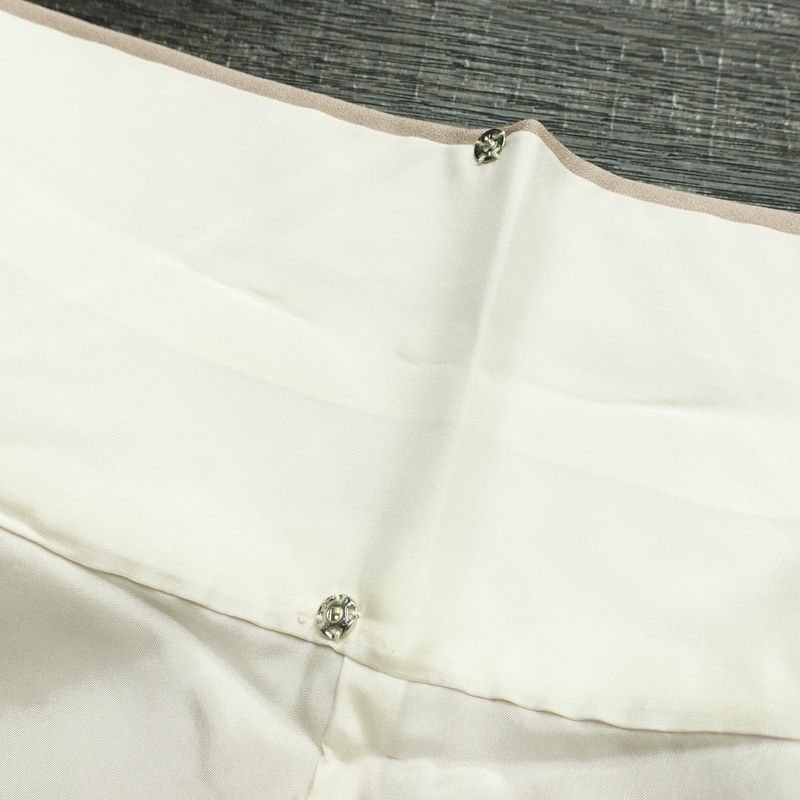 付け下げ 金駒刺繍 正絹 木の葉・植物柄 袷仕立て 身丈163cm 裄丈66cm リサイクル着物 着物 箔 金彩 入学式 卒業式 七五三 お宮参り フォーマル シンプル 上品 ベージュ_画像20