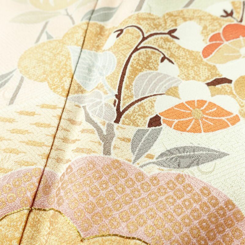 訪問着 美品 金駒刺繍 綸子 正絹 古典柄 袷仕立て 身丈161cm 裄丈65cm リサイクル着物 着物 箔 金彩 入学式 卒業式 結婚式 七五三 お宮参り フォーマル 菊 ピンク_画像9