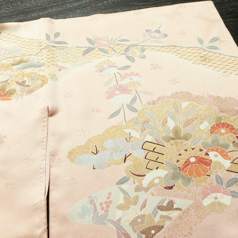 訪問着 美品 金駒刺繍 綸子 正絹 古典柄 袷仕立て 身丈161cm 裄丈65cm リサイクル着物 着物 箔 金彩 入学式 卒業式 結婚式 七五三 お宮参り フォーマル 菊 ピンク_画像14