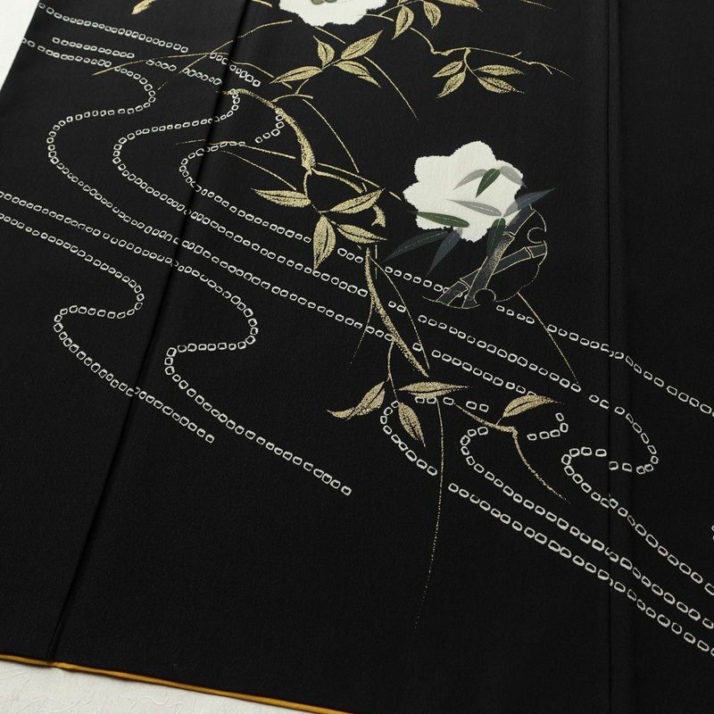 付け下げ 一つ紋付き 正絹 木の葉・植物柄 袷仕立て 身丈166cm 裄丈68.5cm リサイクル着物 着物 箔 金彩 卒業式 フォーマル シンプル 黒_画像4