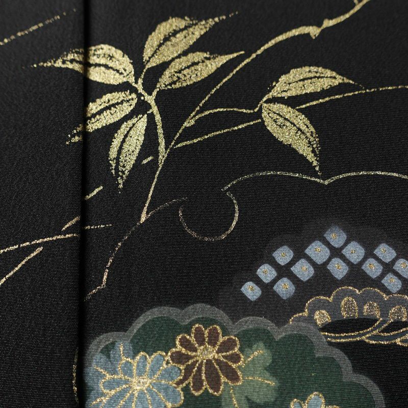 付け下げ 一つ紋付き 正絹 木の葉・植物柄 袷仕立て 身丈166cm 裄丈68.5cm リサイクル着物 着物 箔 金彩 卒業式 フォーマル シンプル 黒_画像9