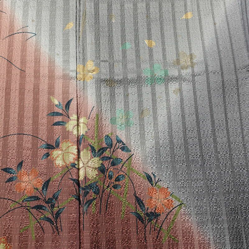 訪問着 美品 しつけ糸付き 正絹 花柄 袷仕立て 身丈161cm 裄丈63.5cm リサイクル着物 着物 箔 金彩 入学式 卒業式 お宮参り フォーマル 桜 多色使い_画像6