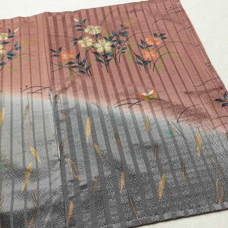 訪問着 美品 しつけ糸付き 正絹 花柄 袷仕立て 身丈161cm 裄丈63.5cm リサイクル着物 着物 箔 金彩 入学式 卒業式 お宮参り フォーマル 桜 多色使い_画像14