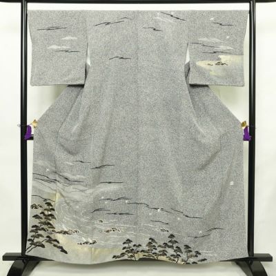 訪問着 美品 落款入り 正絹 風景柄 袷仕立て 身丈159cm 裄丈67cm リサイクル着物 着物 箔 共八掛 銀彩 卒業式 フォーマル グレー