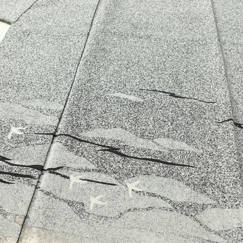 訪問着 美品 落款入り 正絹 風景柄 袷仕立て 身丈159cm 裄丈67cm リサイクル着物 着物 箔 共八掛 銀彩 卒業式 フォーマル グレー_画像5