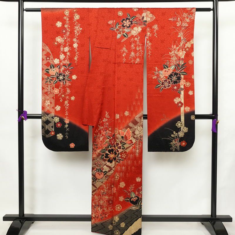 振袖 良品 金駒刺繍 正絹 花柄 袷仕立て 身丈161cm 裄丈66cm リサイクル着物 着物 箔 金彩 成人式 二十歳 二十歳の集い パーティー 萩 フォーマル 赤・朱_画像2