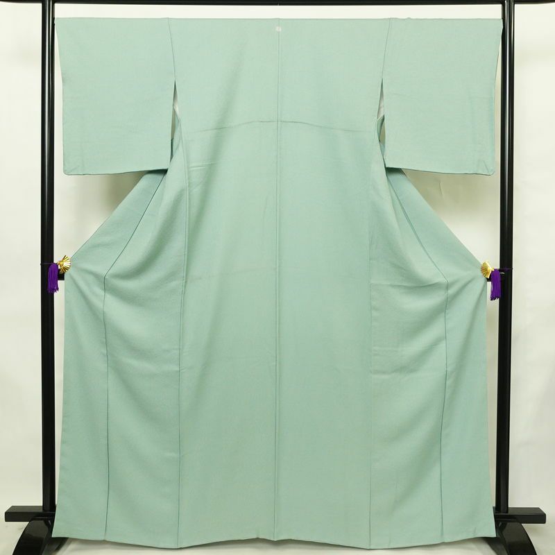 色無地 一つ紋付き 寿光織 伝統工芸茶染 正絹 花柄 袷仕立て 身丈163.5cm 裄丈68cm リサイクル着物 着物 お茶会 フォーマル 緑・うぐいす色_画像1