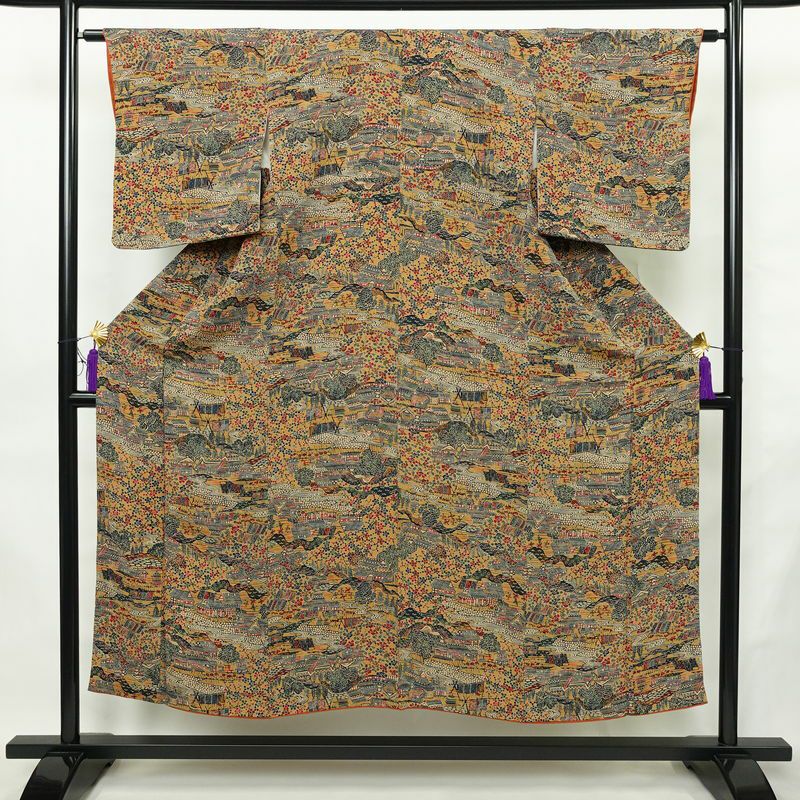 小紋 縮緬 総柄 正絹 風景柄 袷仕立て 身丈149cm 裄丈62.5cm リサイクル着物 着物 黄・黄土色_画像1