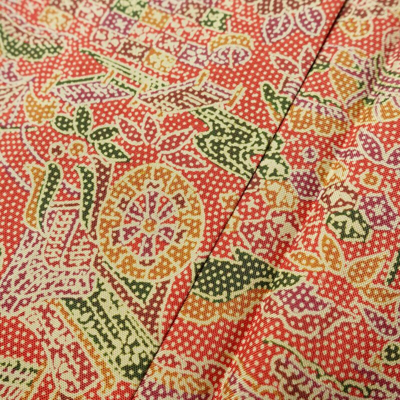 小紋 正絹 古典柄 袷仕立て 身丈153.5cm 裄丈62.5cm リサイクル着物 一部しつけ糸付き 着物 赤・朱_画像9