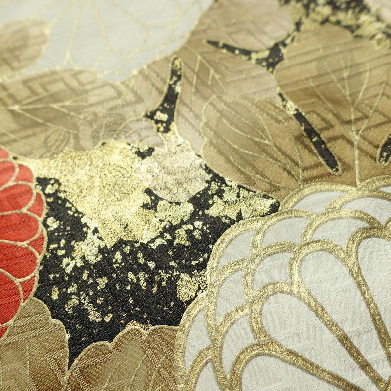 振袖 金駒刺繍 綸子 正絹 花柄 袷仕立て 身丈165.5cm 裄丈69.5cm リサイクル着物 着物 箔 金彩 成人式 二十歳 二十歳の集い フォーマル 菊 茶_画像11