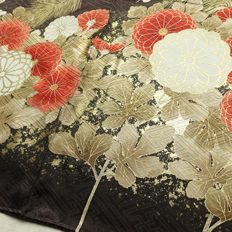 振袖 金駒刺繍 綸子 正絹 花柄 袷仕立て 身丈165.5cm 裄丈69.5cm リサイクル着物 着物 箔 金彩 成人式 二十歳 二十歳の集い フォーマル 菊 茶_画像12