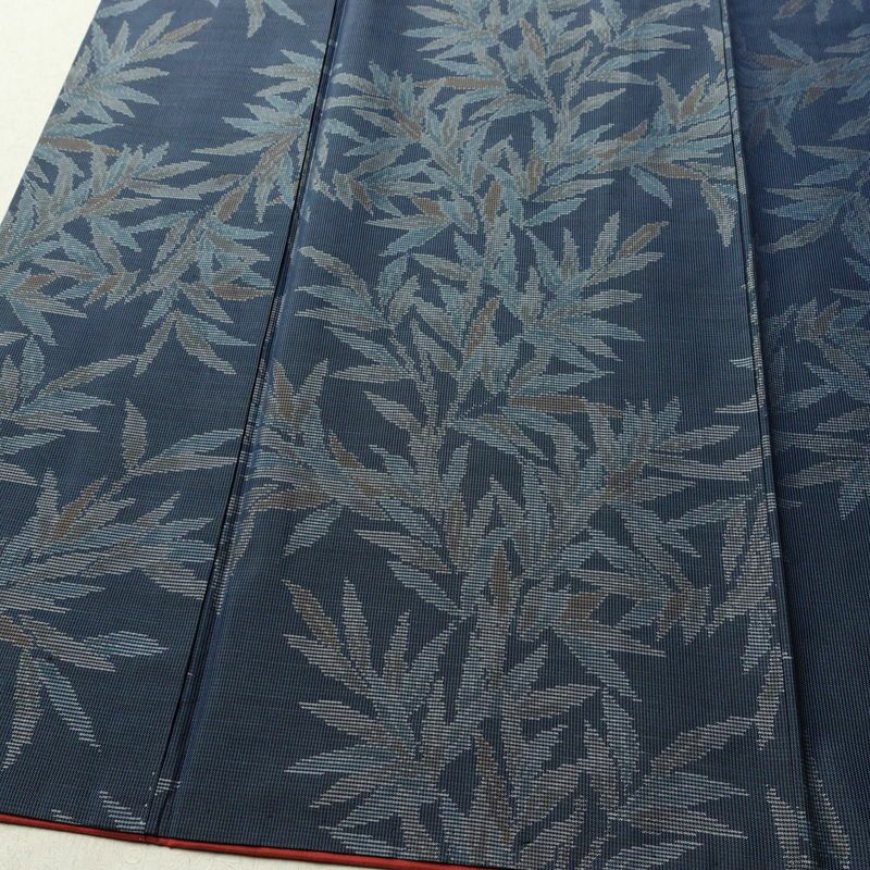 紬 正絹 木の葉・植物柄 袷仕立て 身丈157cm 裄丈65cm リサイクル着物 着物 青・紺_画像4