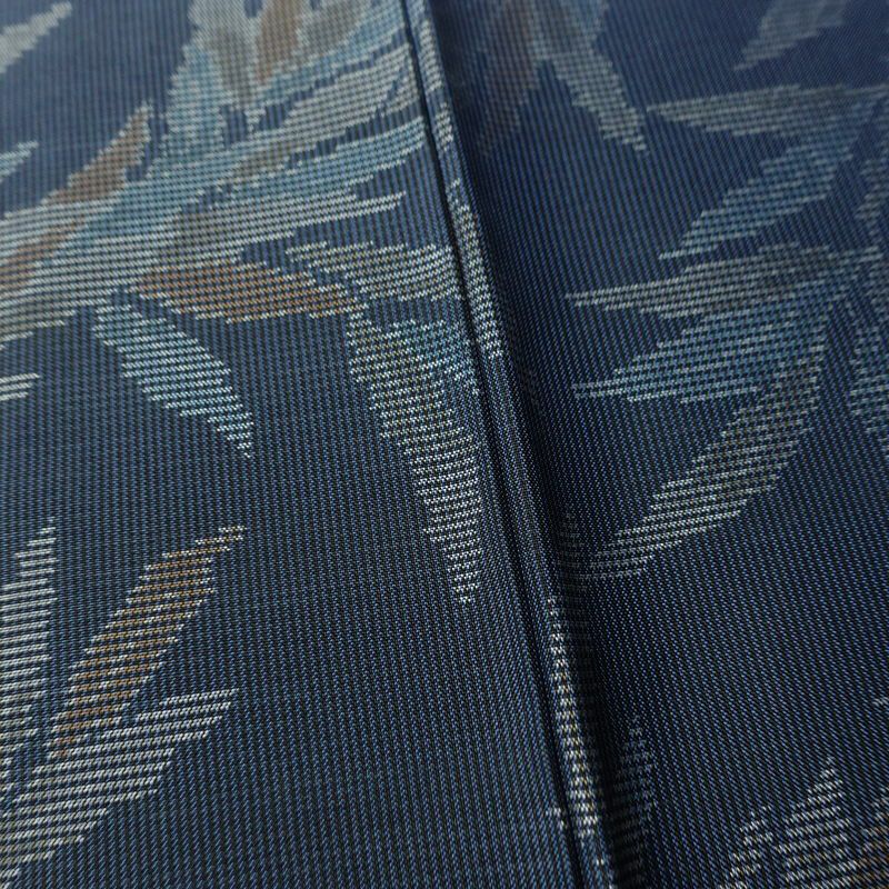 紬 正絹 木の葉・植物柄 袷仕立て 身丈157cm 裄丈65cm リサイクル着物 着物 青・紺_画像11