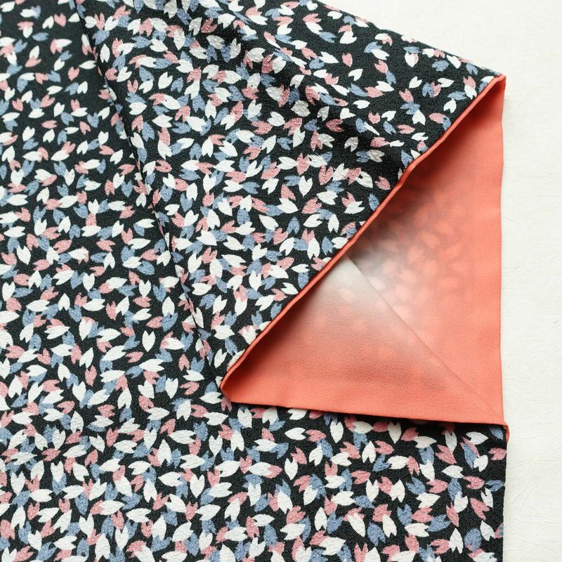 単衣 小紋 バチ衿仕立て ポリエステル 八掛付き 花柄 単衣仕立て 身丈165cm 裄丈66cm リサイクル着物 着物 黒_画像14