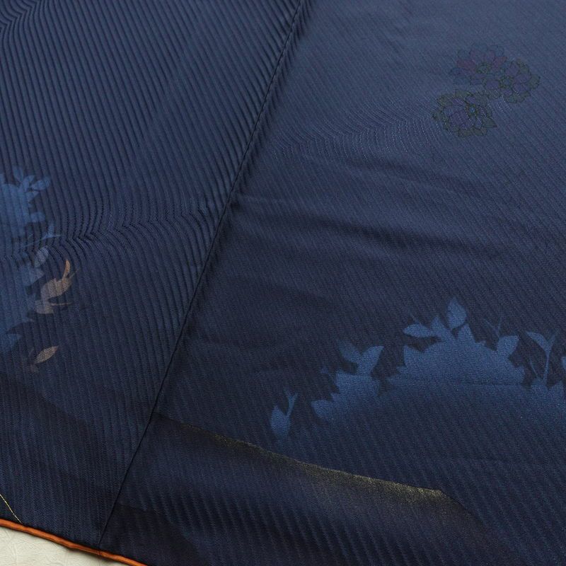付け下げ 一つ紋付き 正絹 花柄 袷仕立て 身丈152.5cm 裄丈64.5cm リサイクル着物 着物 箔 金彩 フォーマル 青・紺_画像12