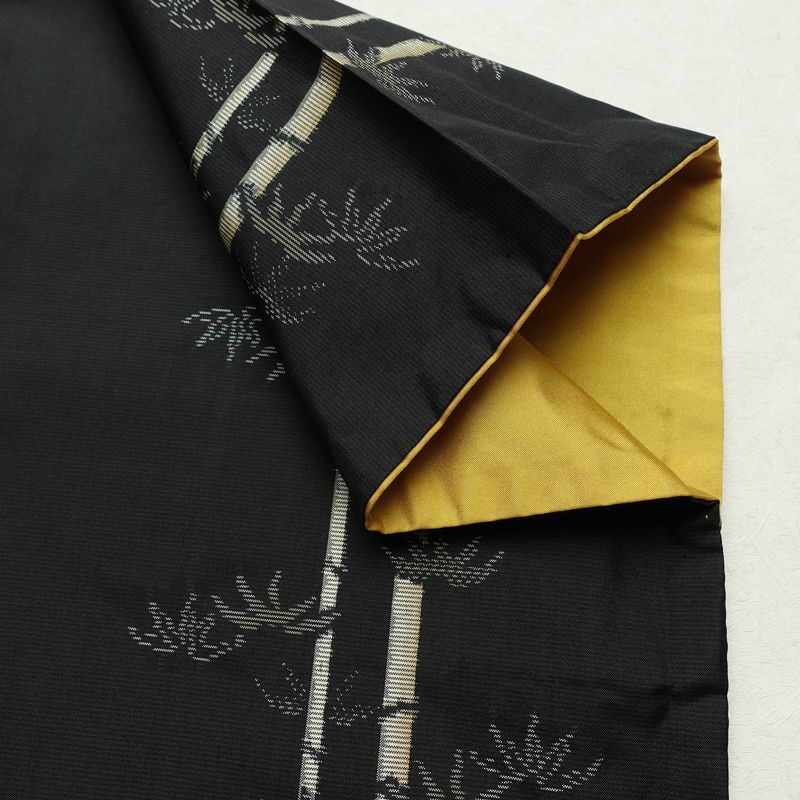 村山大島紬 正絹 木の葉・植物柄 袷仕立て 身丈164cm 裄丈62cm リサイクル着物 大島紬 着物 黒_画像14