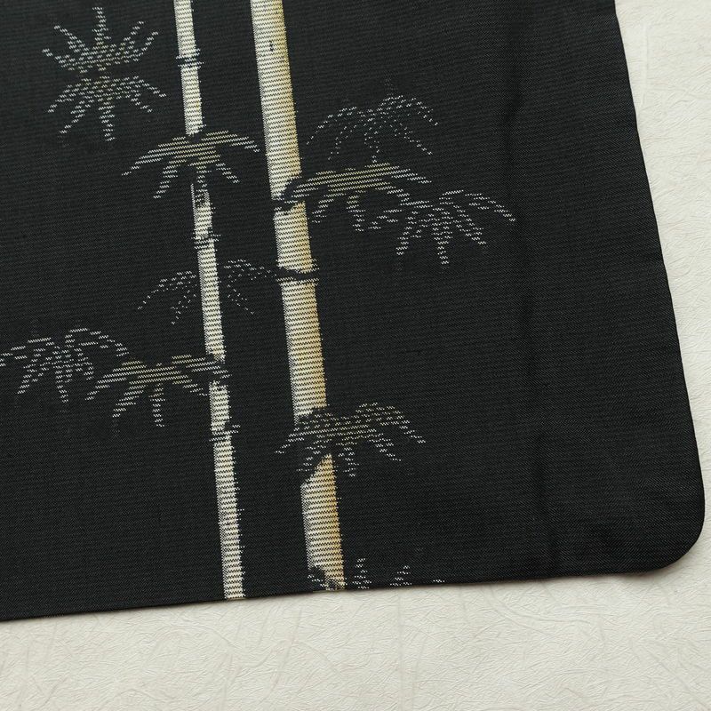 村山大島紬 正絹 木の葉・植物柄 袷仕立て 身丈164cm 裄丈62cm リサイクル着物 大島紬 着物 黒_画像15