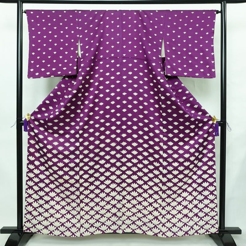 小紋 付下小紋 正絹 花柄 袷仕立て 身丈160cm 裄丈64.5cm リサイクル着物 着物 紫・藤色_画像1