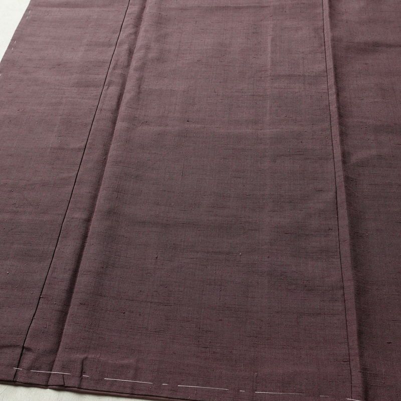 紬 良品 しつけ糸付き 正絹 無地 袷仕立て 身丈155cm 裄丈63.5cm リサイクル着物 着物 くすみパープル シンプル 紫・藤色_画像4