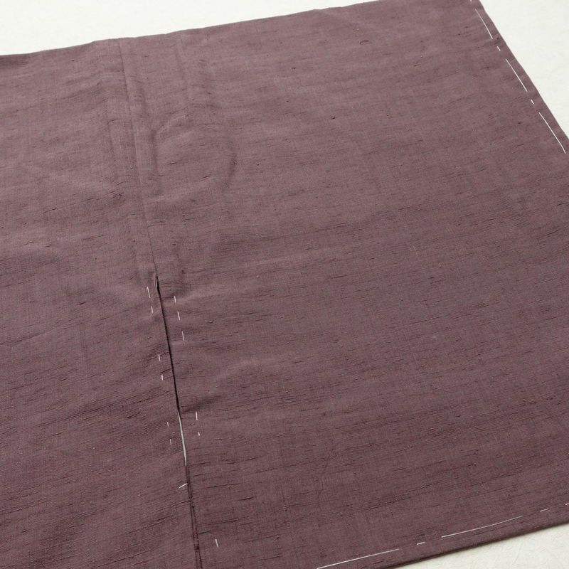 紬 良品 しつけ糸付き 正絹 無地 袷仕立て 身丈155cm 裄丈63.5cm リサイクル着物 着物 くすみパープル シンプル 紫・藤色_画像13