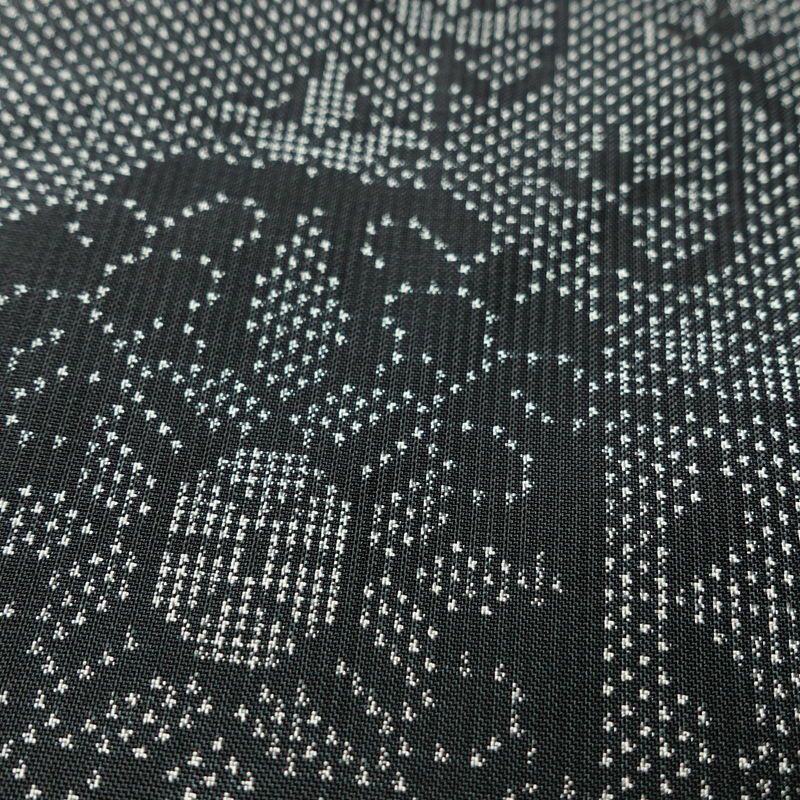 紬 正絹 木の葉・植物柄 袷仕立て 身丈155.5cm 裄丈63.5cm リサイクル着物 着物 黒_画像9