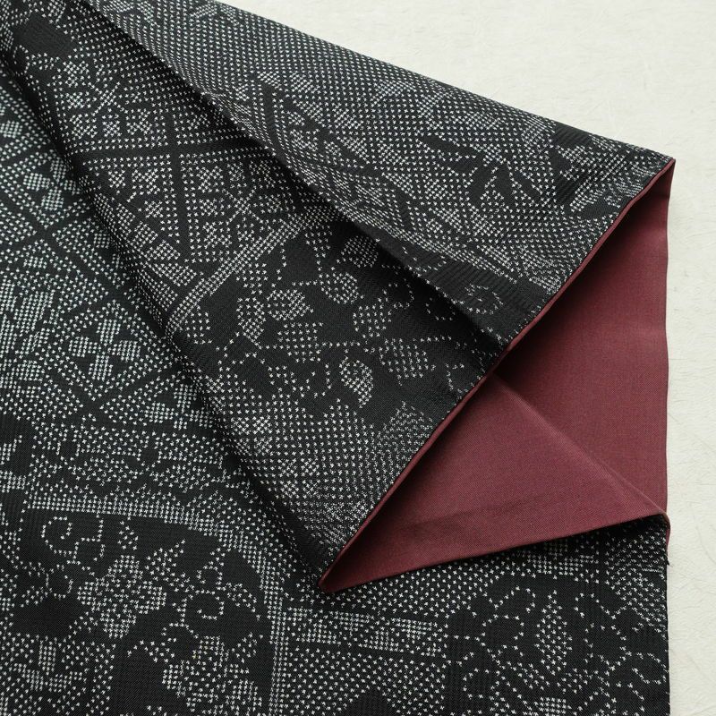 紬 正絹 木の葉・植物柄 袷仕立て 身丈155.5cm 裄丈63.5cm リサイクル着物 着物 黒_画像15