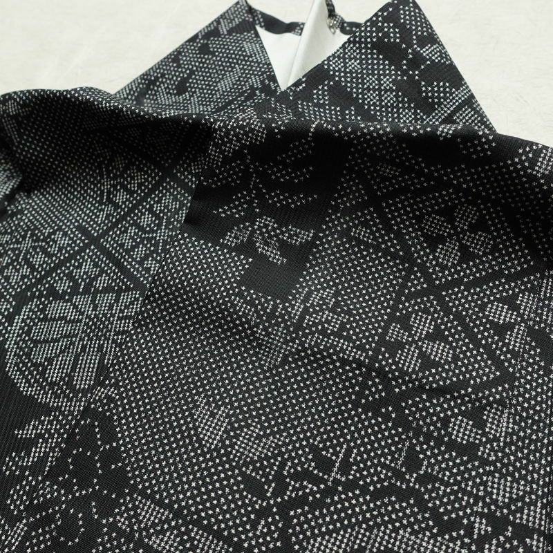 紬 正絹 木の葉・植物柄 袷仕立て 身丈155.5cm 裄丈63.5cm リサイクル着物 着物 黒_画像18