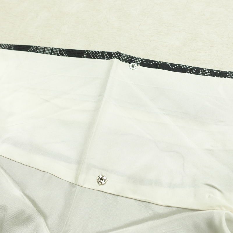 紬 正絹 木の葉・植物柄 袷仕立て 身丈155.5cm 裄丈63.5cm リサイクル着物 着物 黒_画像20